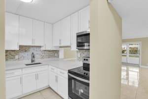 2647 N Garden 104 Drive 104, Lake Worth, FL 33461 Sold 04/28/25