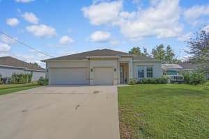 6579 Nw Omega Road, Port Saint Lucie