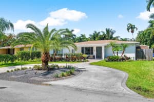 1311 Dewey Street, Hollywood, FL 33019 Sold 02/26/25