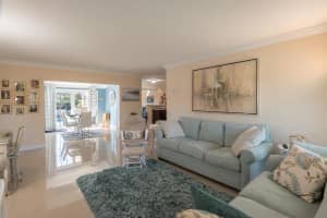 325 Greenbrier Drive, Palm Springs, FL 33461 Sold 04/03/25