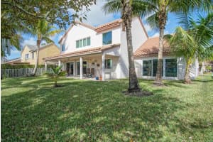 19400 NW 10th Street, Pembroke Pines, FL 33029 Sold 05/02/25