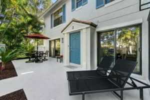 355 Prestwick Circle 2, Palm Beach Gardens, FL 33418 Sold 03/07/25