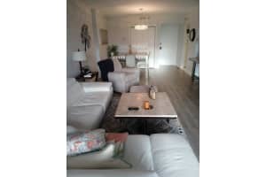 4001 Hillcrest Drive 715, Hollywood