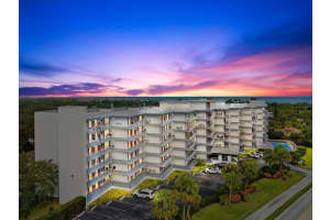 935 E Causeway Boulevard 406, Vero Beach