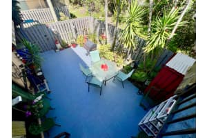 330 E Waverly Place 8 Vero Beach, FL 32960 - Off Market