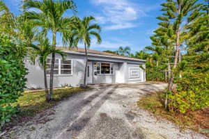 5015 S Olive Avenue, West Palm Beach, FL 33405 Sold 05/22/25