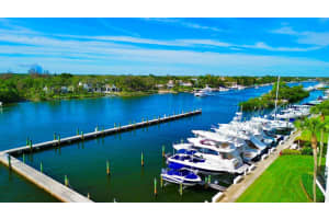 933 Oak Harbour Drive, Juno Beach, FL 33408 Sold 03/28/25