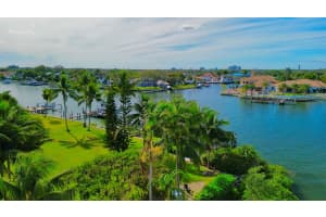 933 Oak Harbour Drive, Juno Beach, FL 33408 Sold 03/28/25