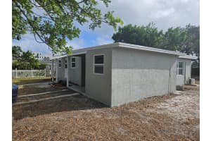 128 SE 12th Avenue, Boynton Beach, FL 33435 Sold 02/21/25
