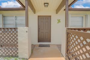 8543 Lake Point Court, Lake Worth, FL 33467 Sold 04/30/25