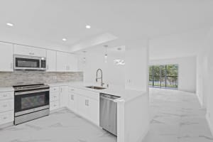 6936 Huntington Lane 302, Delray Beach