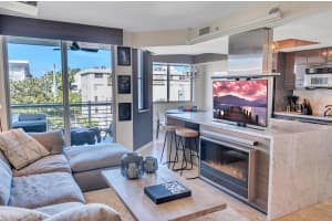 110 Washington Avenue 2409, Miami Beach, FL 33139 - MLS#R11050517