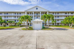 2421 Village Boulevard 401, West Palm Beach, FL 33409 Sold 02/26/25