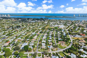 528 Captains Road, North Palm Beach, FL 33408 Sold 02/28/25
