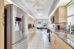 12 Clubhouse Lane, Boynton Beach, FL 33436 Sold 06/12/25