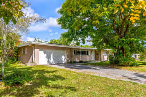 8225 SW 132nd Street, Pinecrest, FL 33156 Sold 03/19/25