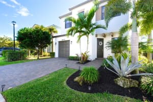 16270 Sandy Shore Drive, The Acreage, FL 33470 Sold 05/16/25