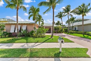 28 Coconut Lane, Tequesta, FL 33469 Sold 02/15/25