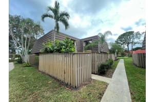 815 8th Court, Palm Beach Gardens, FL 33410 Sold 02/06/25
