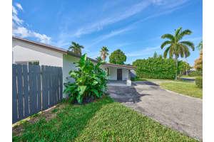 168 SE 27th Place, Boynton Beach, FL 33435 Sold 04/23/25