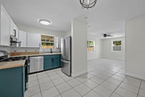 3800 S 57th Avenue, Greenacres, FL 33463 Sold 03/19/25