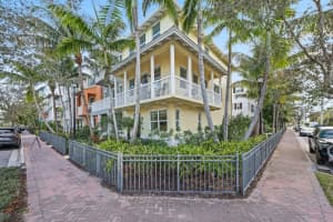 100 SW 1st Avenue A, Delray Beach, FL 33444 Sold 03/12/25
