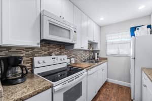 270 South Boulevard D, Boynton Beach, FL 33435 Sold 06/05/25