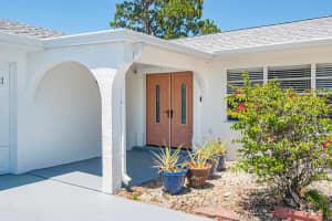 597 SE Floresta Drive, Port Saint Lucie, FL 34983 Sold 04/08/25