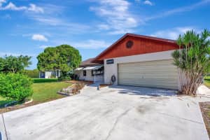 8305 Se Boxwood Lane, Hobe Sound