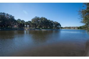 129 Lost Bridge Drive, Palm Beach Gardens, FL 33410 Sold 04/29/25