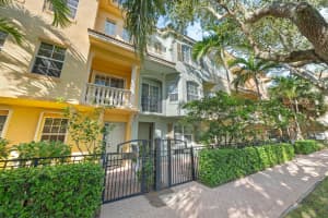 2410 San Pietro Circle, Palm Beach Gardens, FL 33410 Sold 04/07/25