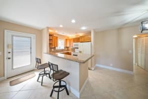 212 Oxford 400 212, West Palm Beach, FL 33417 Sold 08/07/25