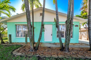 3108 SE Iris Street, Stuart, FL 34997 Sold 04/09/25