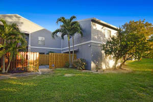 30 Crossings Circle B, Boynton Beach
