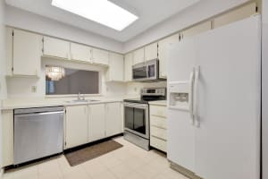 7350 Kinghurst Drive 305, Delray Beach, FL 33446 Sold 02/24/25