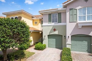 114 Las Brisas Circle, Hypoluxo, FL 33462 Sold 06/09/25