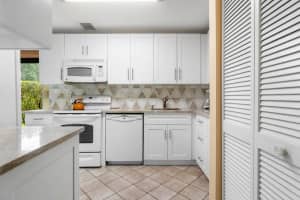 11 Stratford Drive E A, Boynton Beach, FL 33436 Sold 06/27/25