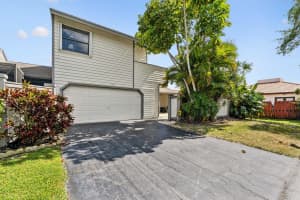 13383 Bedford Mews Court, Wellington, FL 33414 Sold 07/14/25
