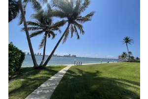 401 Lake Shore Drive 301, Lake Park