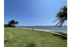 401 Lake Shore Drive 301, Lake Park, FL 33403 - MLS#R11051647