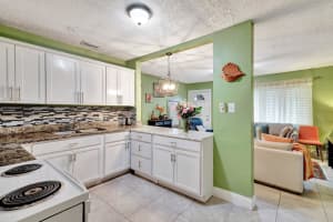 3907 Pensacola Dr, Lake Worth, FL 33462 Sold 03/27/25