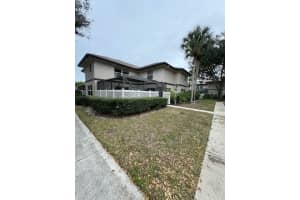 33 Clinton Court D, Royal Palm Beach, FL 33411 Sold 04/25/25