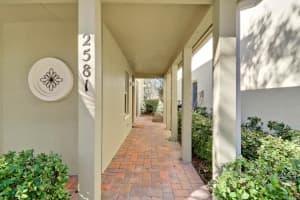 2581 SE Pineland Drive, Port Saint Lucie, FL 34952 Sold 04/29/25