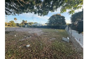 218 SW 5th Avenue, Delray Beach, FL 33444 Sold 05/19/25