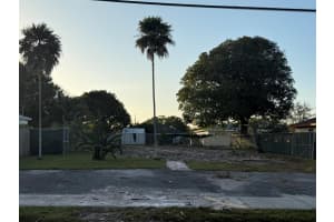 218 SW 5th Avenue, Delray Beach, FL 33444 Sold 05/19/25