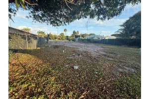 218 SW 5th Avenue, Delray Beach, FL 33444 Sold 05/19/25
