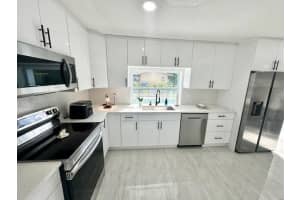 948 Hibiscus Drive, Royal Palm Beach, FL 33411 Sold 03/28/25