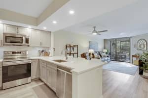 112 Bay Colony Drive N, Juno Beach, FL 33408 - MLS#R11051984