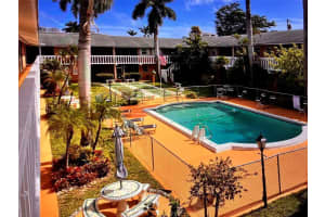 160 NE 8th Avenue 4b, Hallandale Beach, FL 33009 Sold 04/11/25