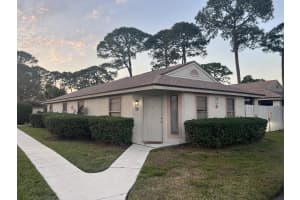 2825 Stoneway Lane B, Fort Pierce, FL 34982 Sold 05/01/25